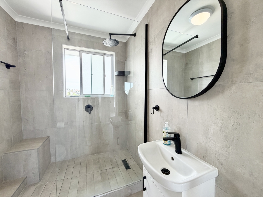 2 Bedroom Property for Sale in Beachfront Western Cape